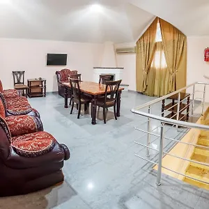 Georgia Gold Апартаменты